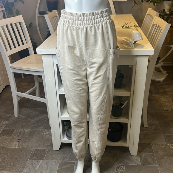 Roxy next set women’s sweatpants, tapioca colour size med NWOT - Picture 13 of 13